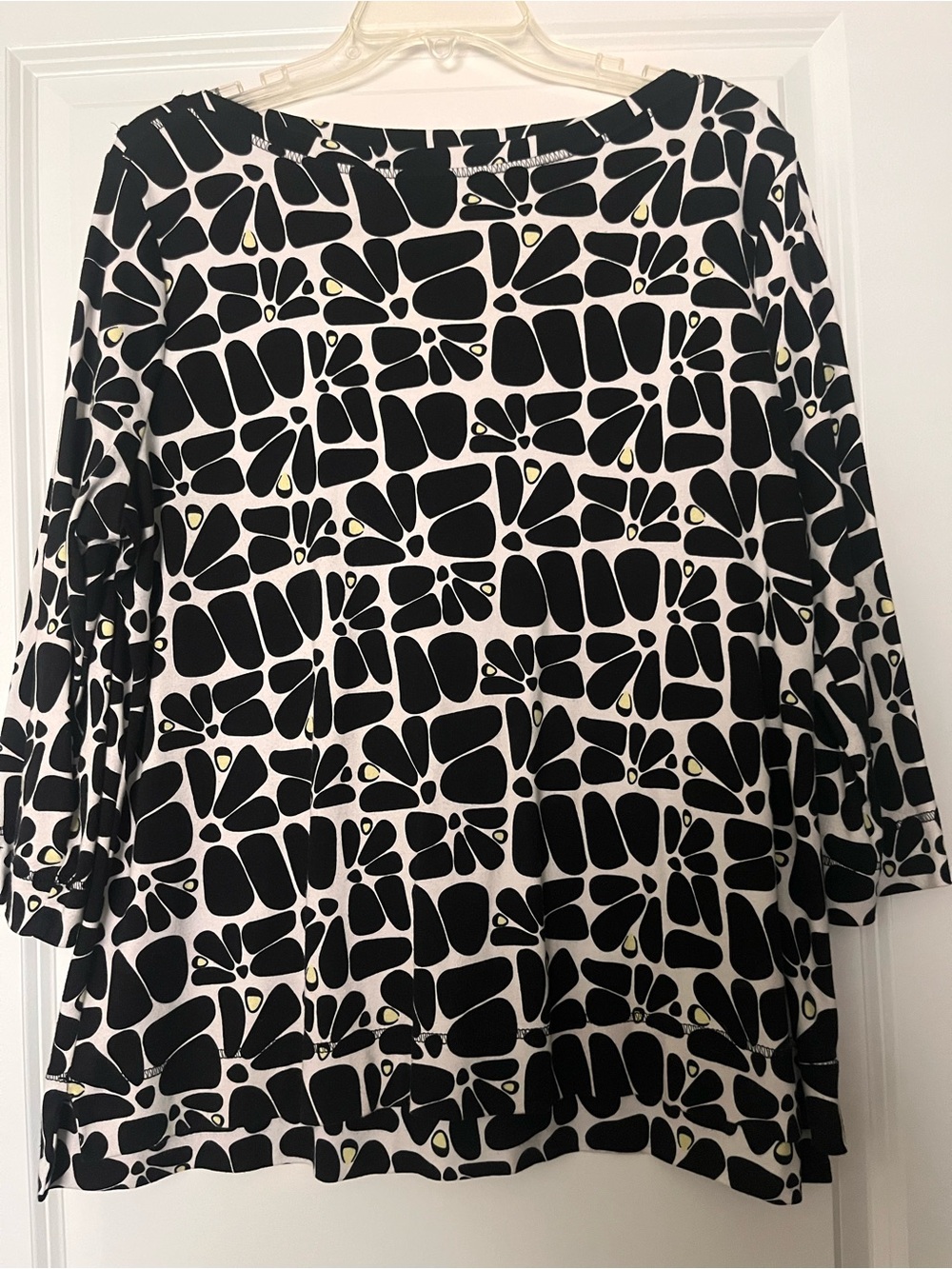Westbound Black & White Geo Floral Boatneck Top Size Large